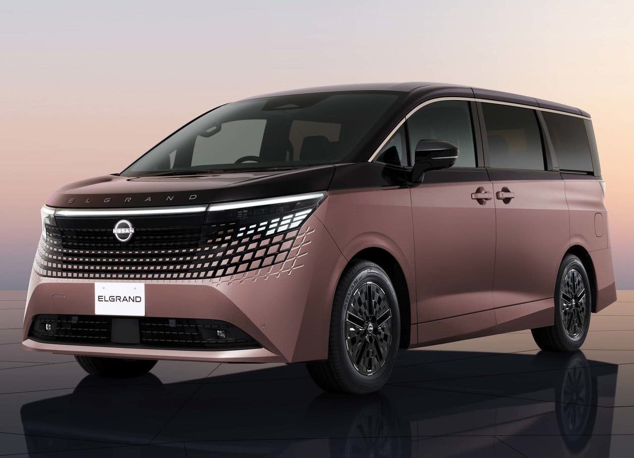 2027 - NISSAN ELGRAND, foto 1