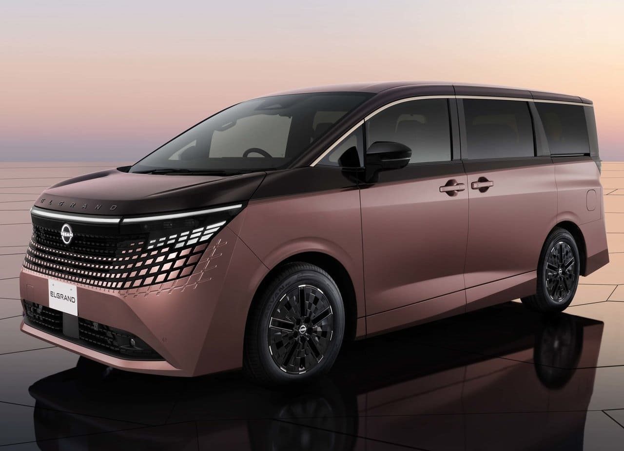 2027 - NISSAN ELGRAND, foto 2