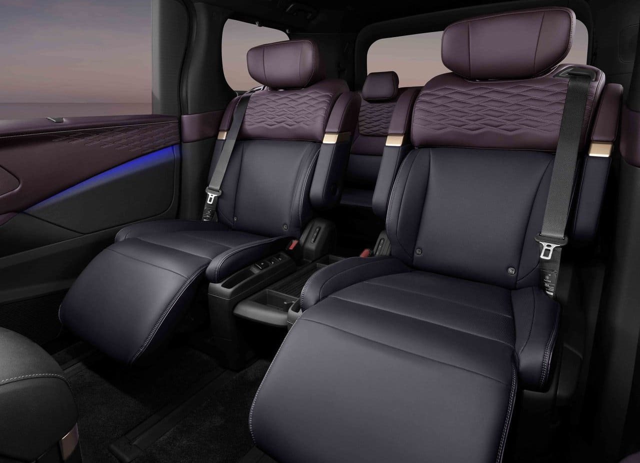 2027 - NISSAN ELGRAND, foto 14