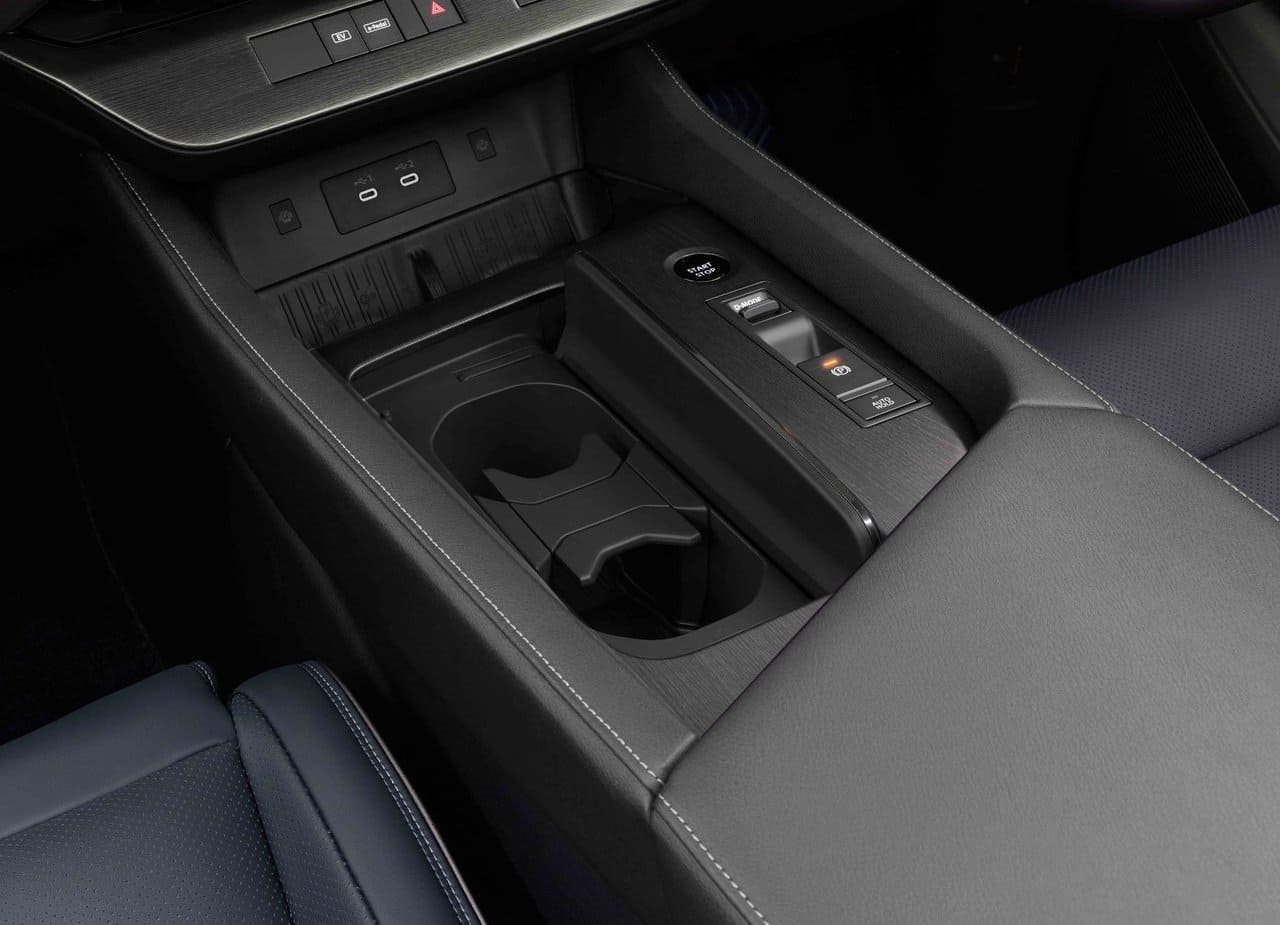 2027 - NISSAN ELGRAND, foto 17