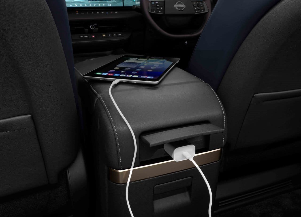 2027 - NISSAN ELGRAND, foto 19