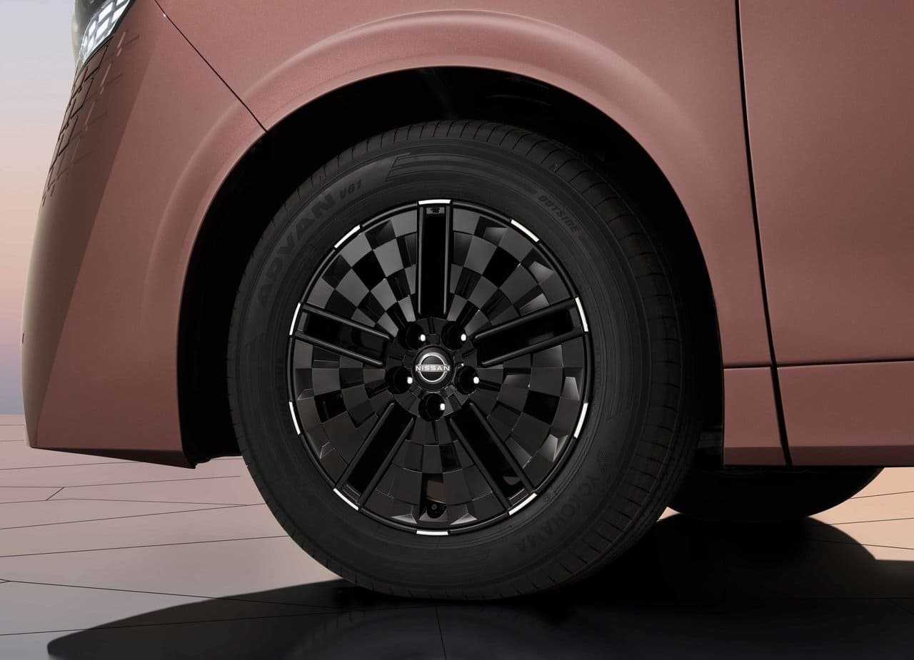 2027 - NISSAN ELGRAND, foto 24