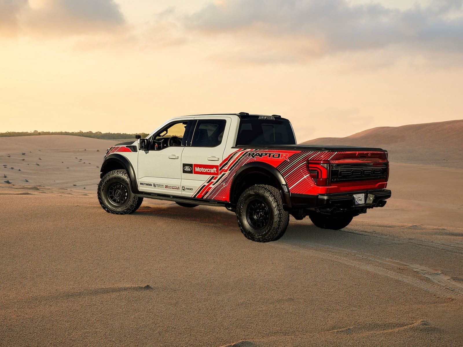 2025 - FORD F-150 RAPTOR R CONCEPT, foto 2