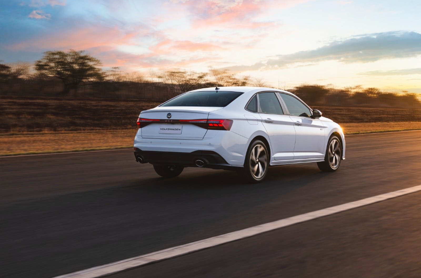 2026 - VOLKSWAGEN JETTA GLI, foto 2