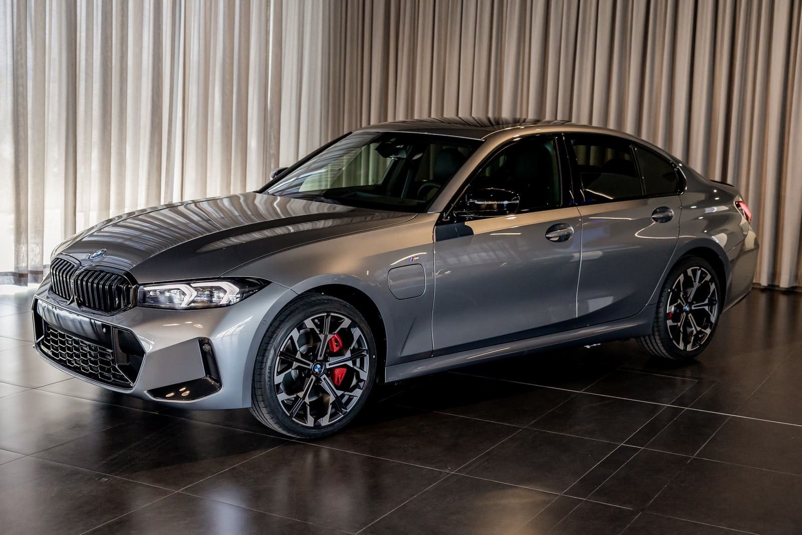 2025 - BMW 330e 50 JAHRE EDITION, foto 7