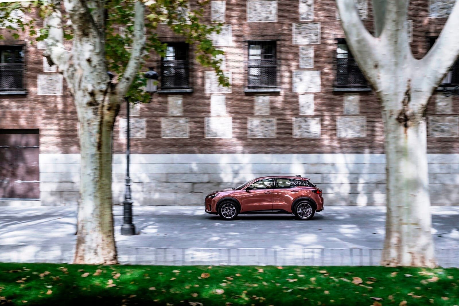 LEXUS LBX COPPER, foto 19