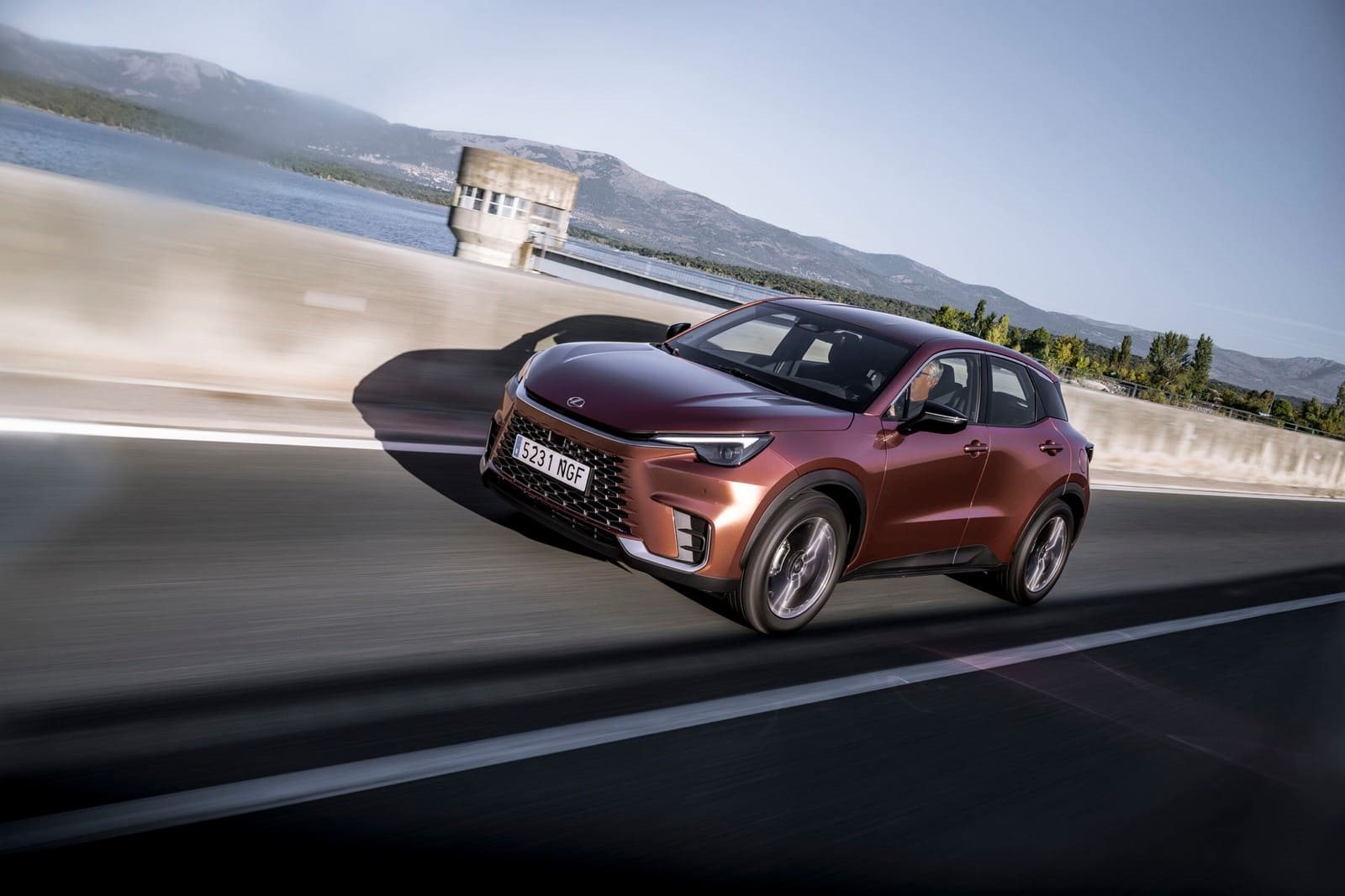 LEXUS LBX COPPER, foto 45