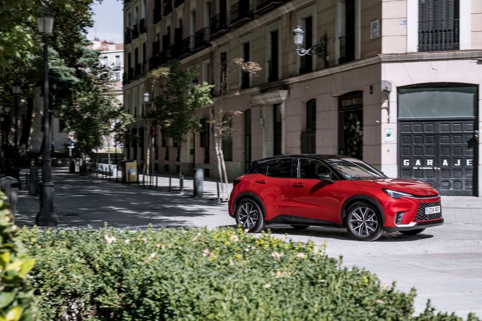 LEXUS LBX RED, foto 4