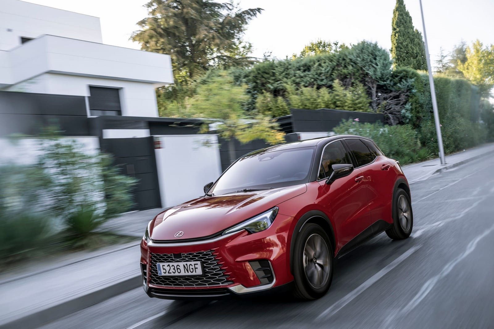 LEXUS LBX RED, foto 17