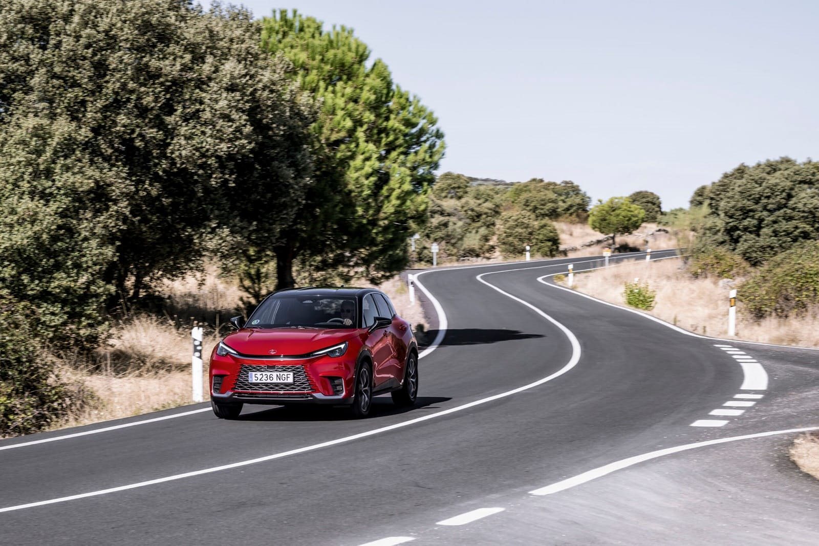 LEXUS LBX RED, foto 23
