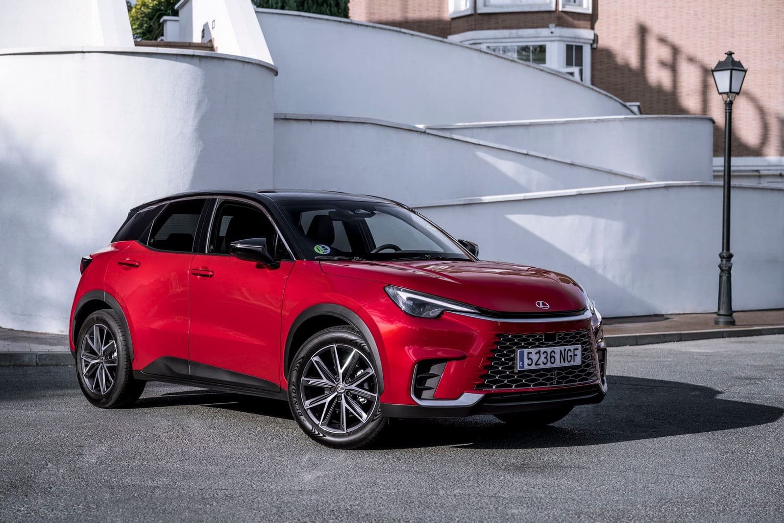 LEXUS LBX RED, foto 44