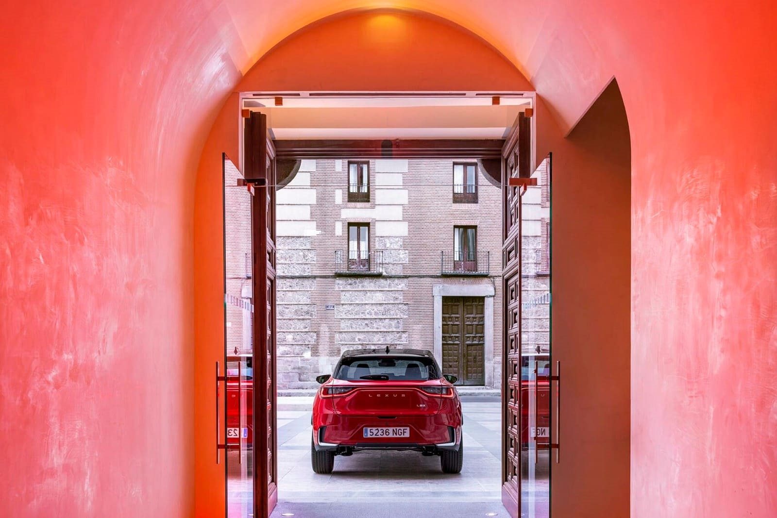 LEXUS LBX RED, foto 49