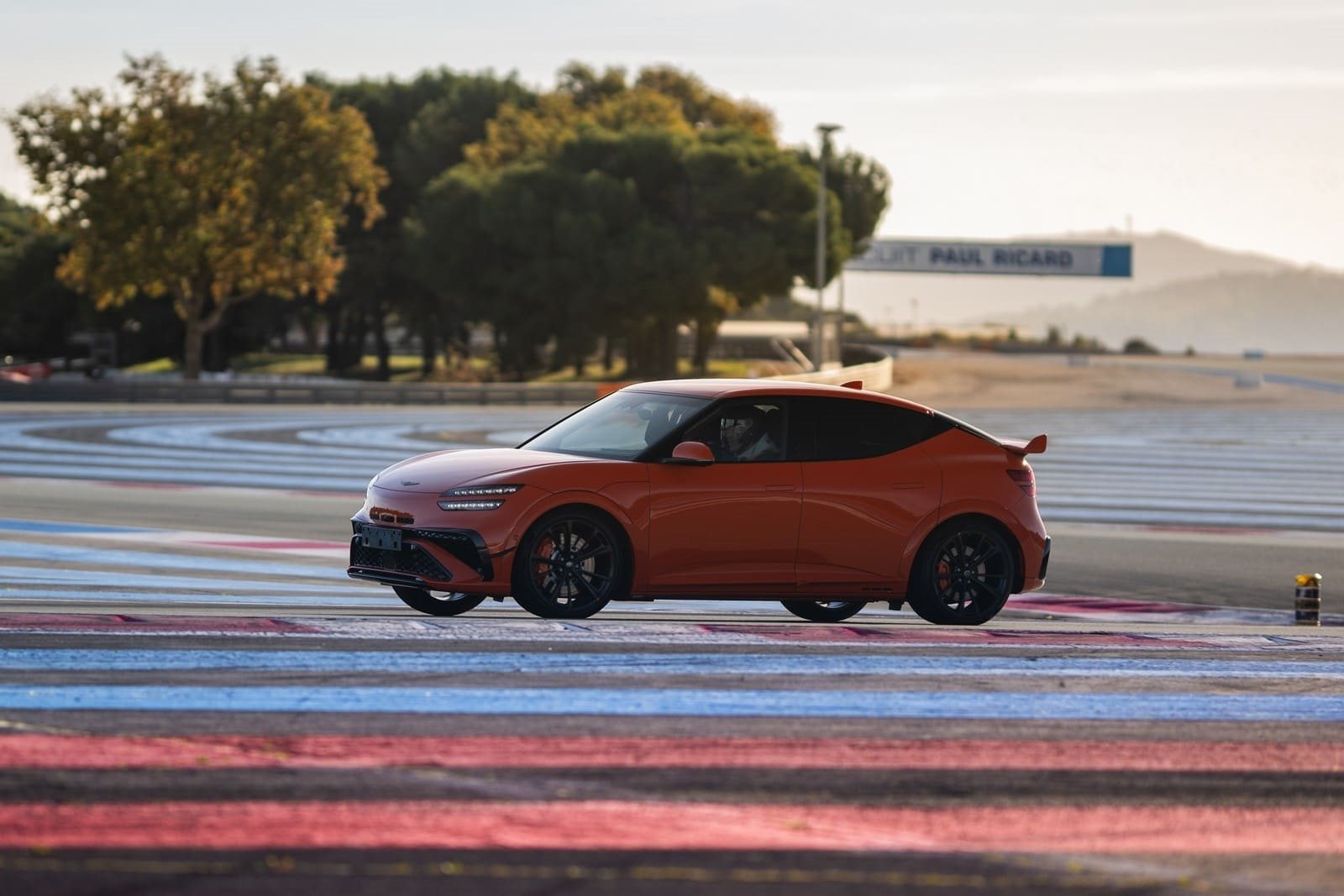 2026 - GENESIS GV60 MAGMA, foto 5