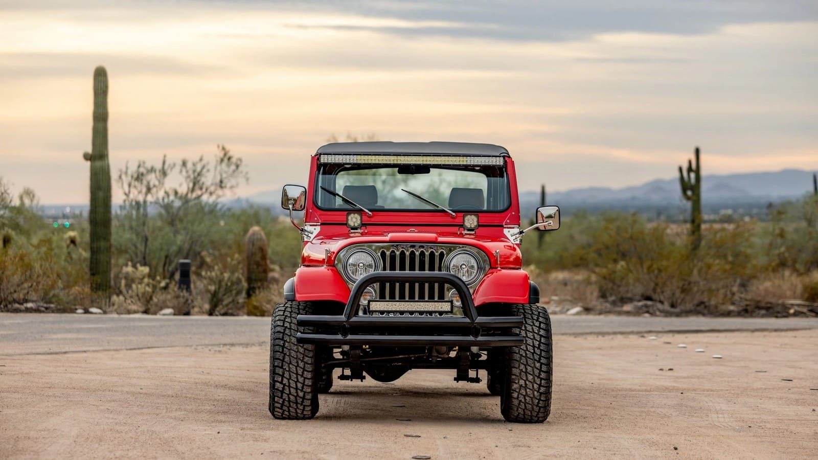 1982 - JEEP CJ-8 SCRAMBLER RED, foto 3