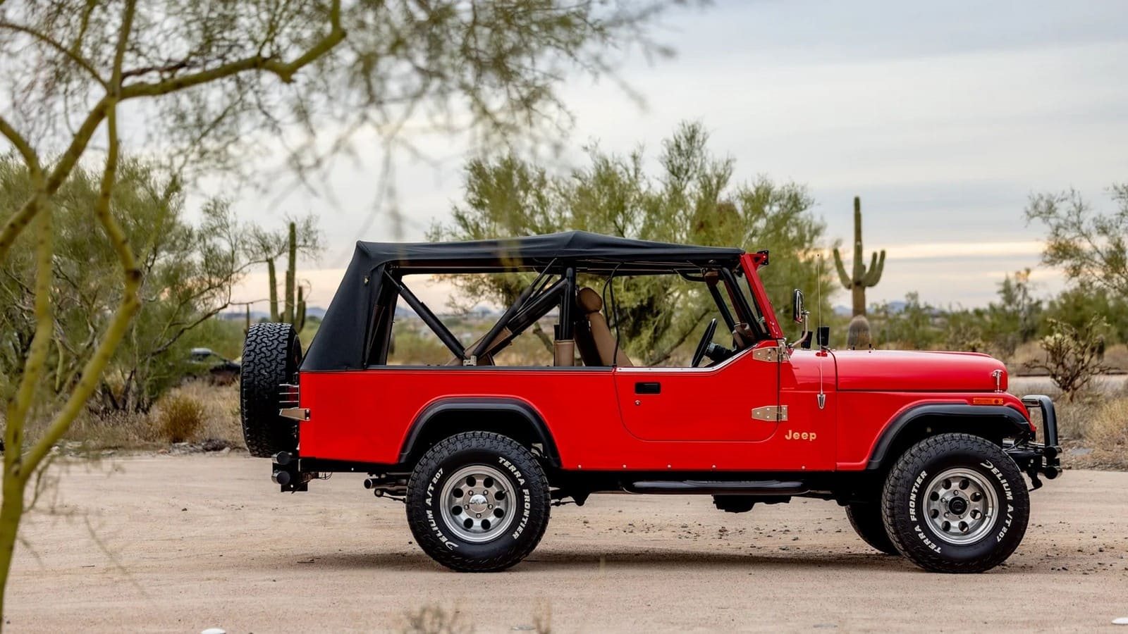 1982 - JEEP CJ-8 SCRAMBLER RED, foto 10