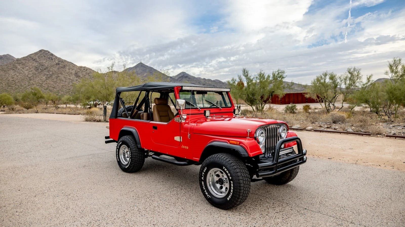 1982 - JEEP CJ-8 SCRAMBLER RED, foto 12