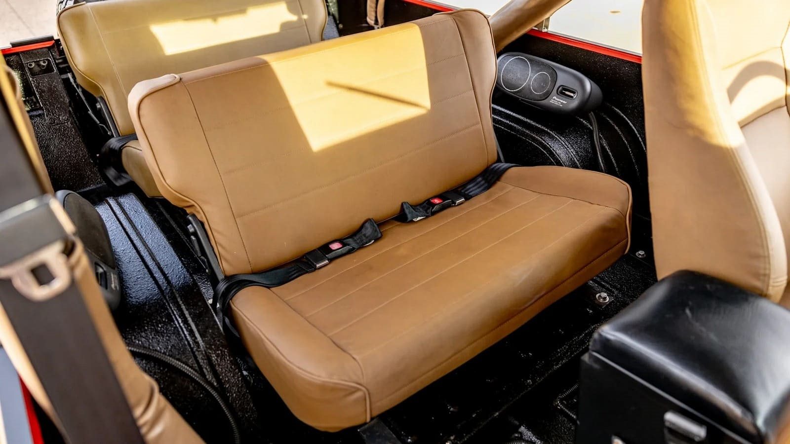 1982 - JEEP CJ-8 SCRAMBLER RED, foto 27