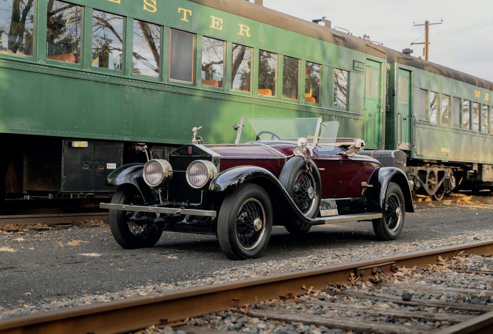 1925 - ROLLS-ROYCE SILVER GHOST PICCADILLY ROADSTER MAROON, foto 2