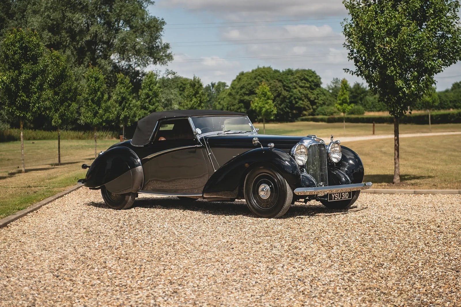 LAGONDA V12 RAPIDE DROPHEAD COUPÉ, foto 2