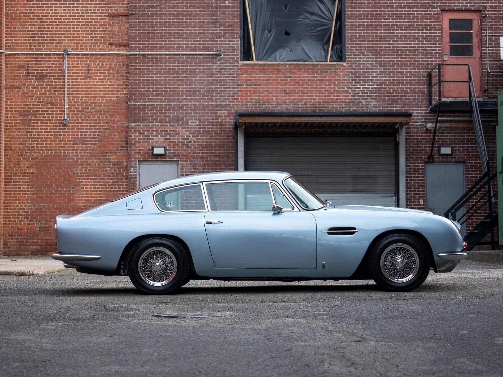 1967 - ASTON MARTIN DB6 COUPE BLUE, foto 3