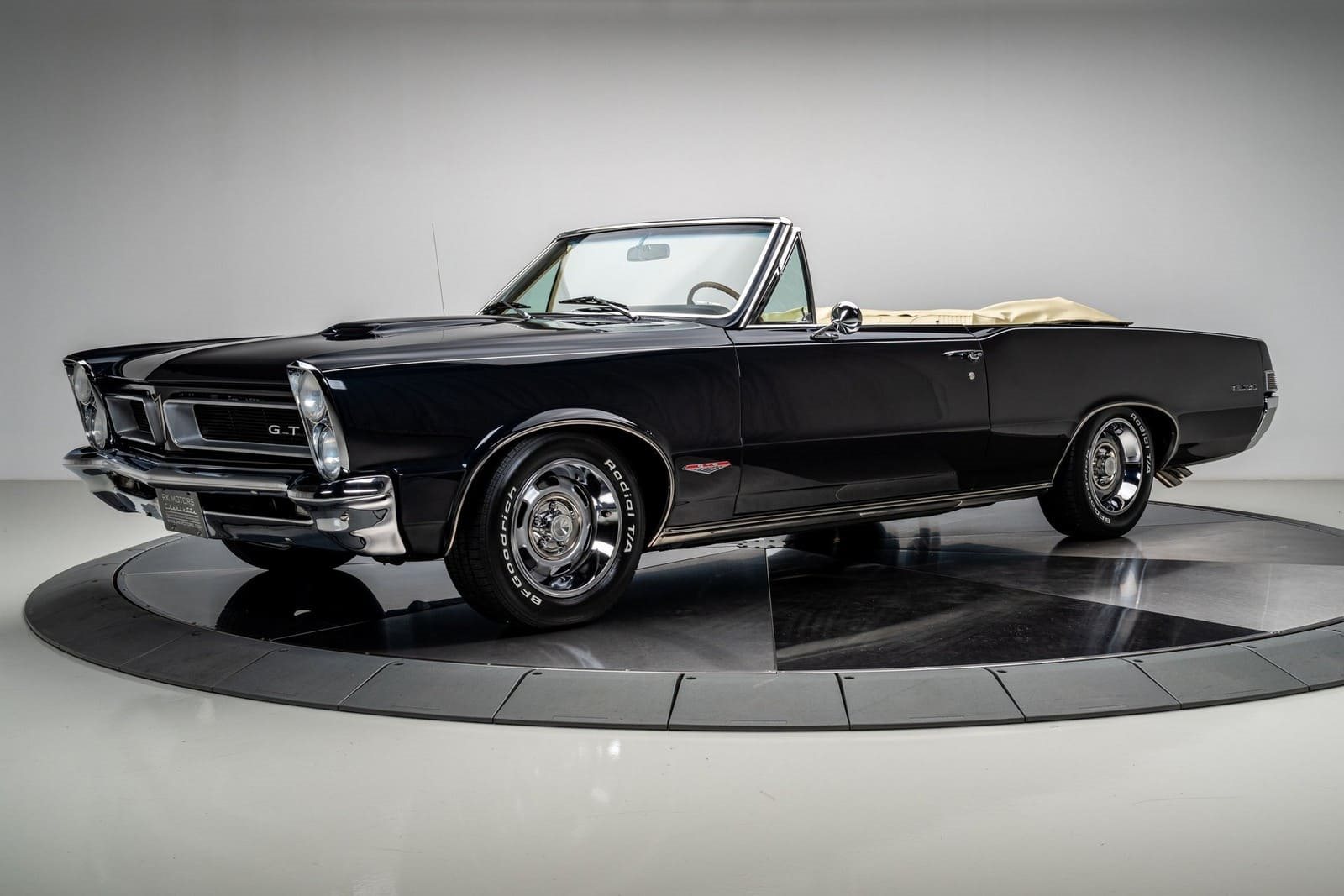PONTIAC GTO CONVERTIBLE, foto 2