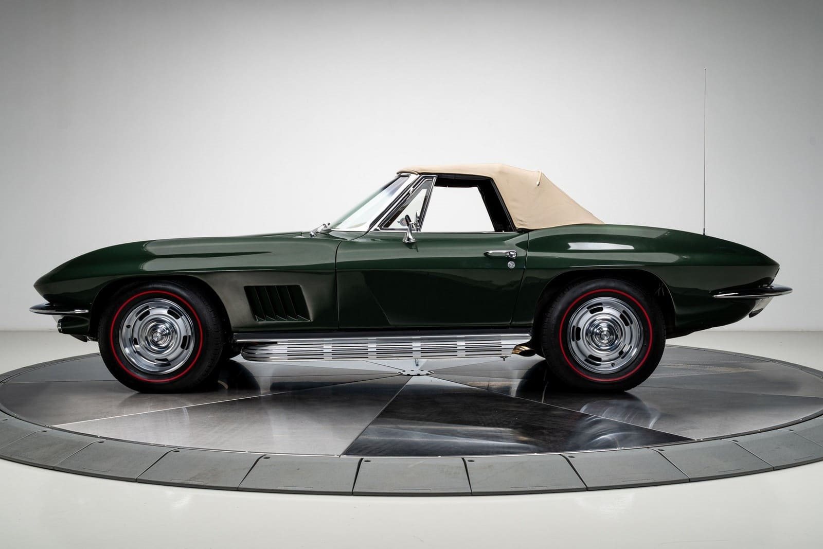 1967 - CHEVROLET CORVETTE CONVERTIBLE GOODWOOD GREEN, foto 16