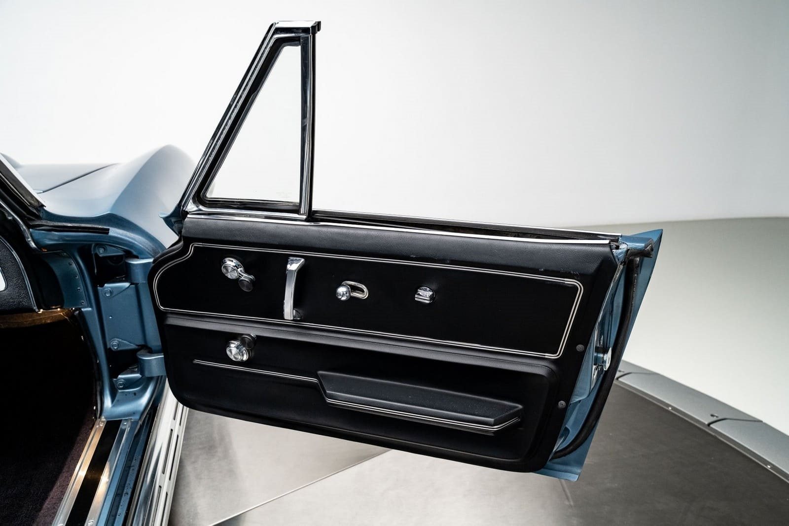1967 - CHEVROLET CORVETTE CONVERTIBLE LYNNDALE BLUE, foto 60