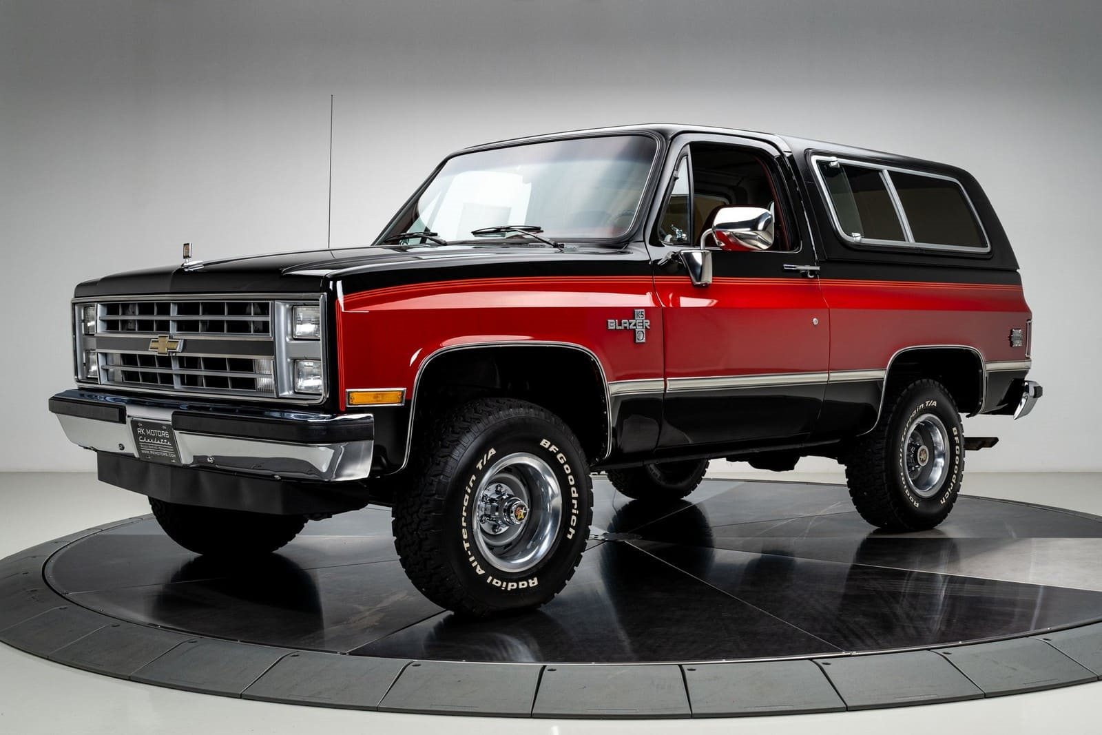 1988 - CHEVROLET K5 BLAZER SILVERADO RED, foto 1