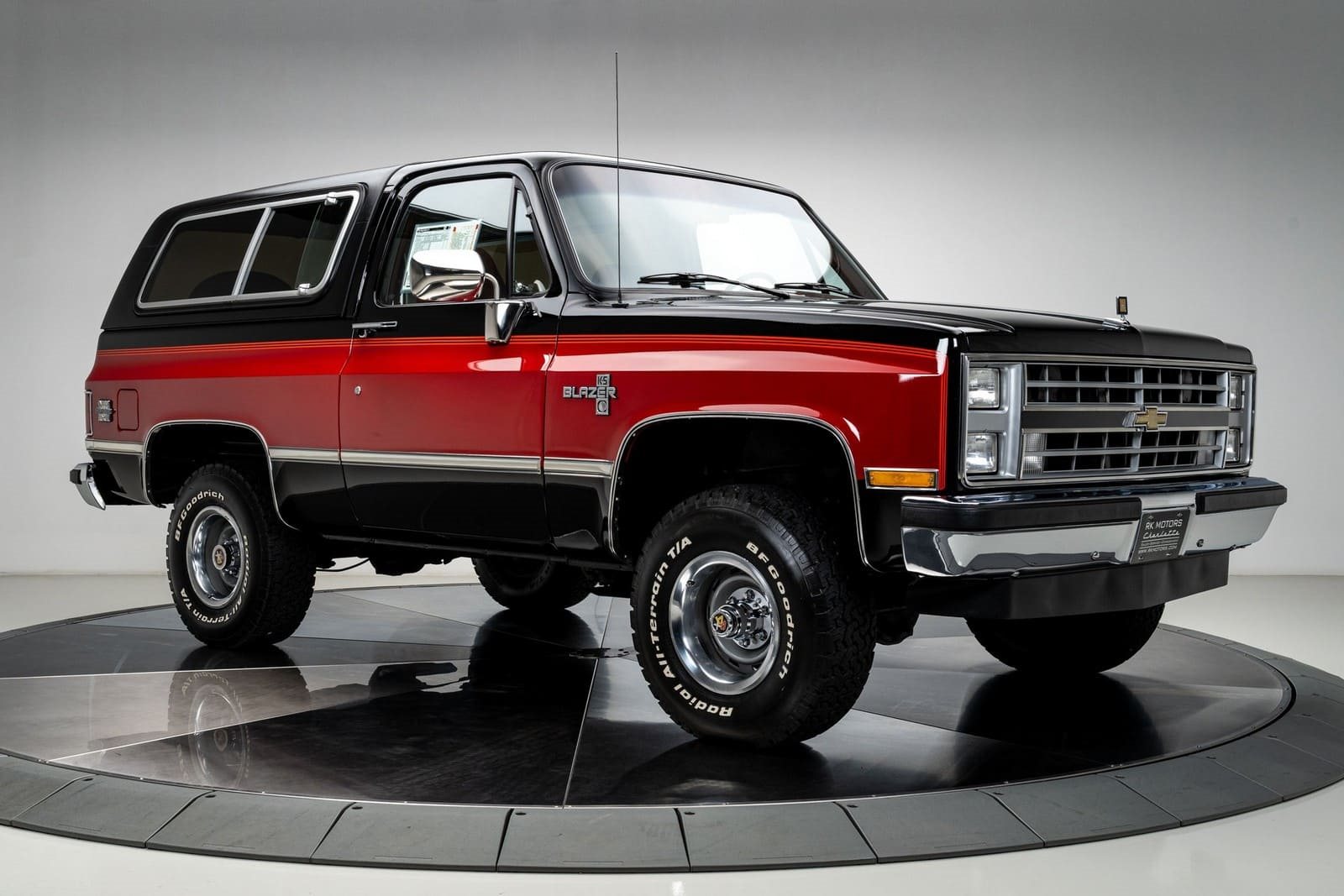 1988 - CHEVROLET K5 BLAZER SILVERADO RED, foto 4