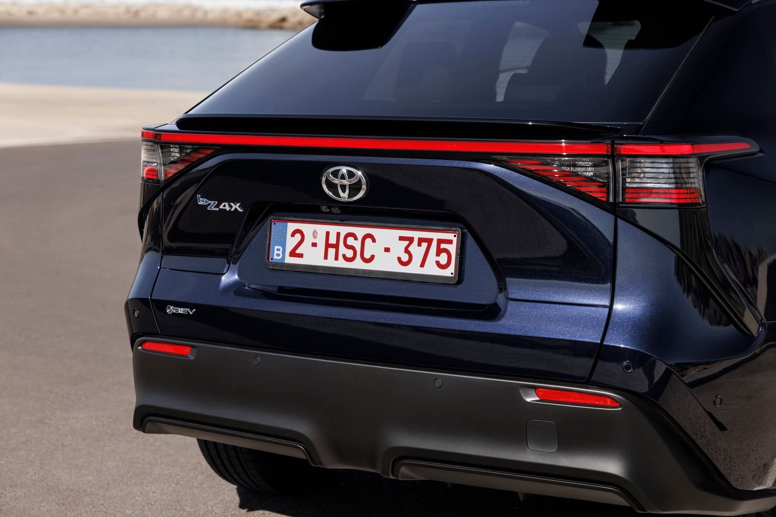 2026 - TOYOTA bZ4X DEEP BLUE METALLIC, foto 4