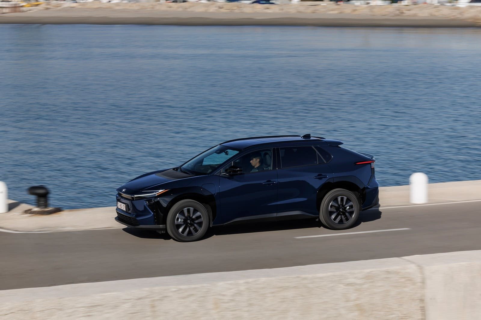 2026 - TOYOTA bZ4X DEEP BLUE METALLIC, foto 13