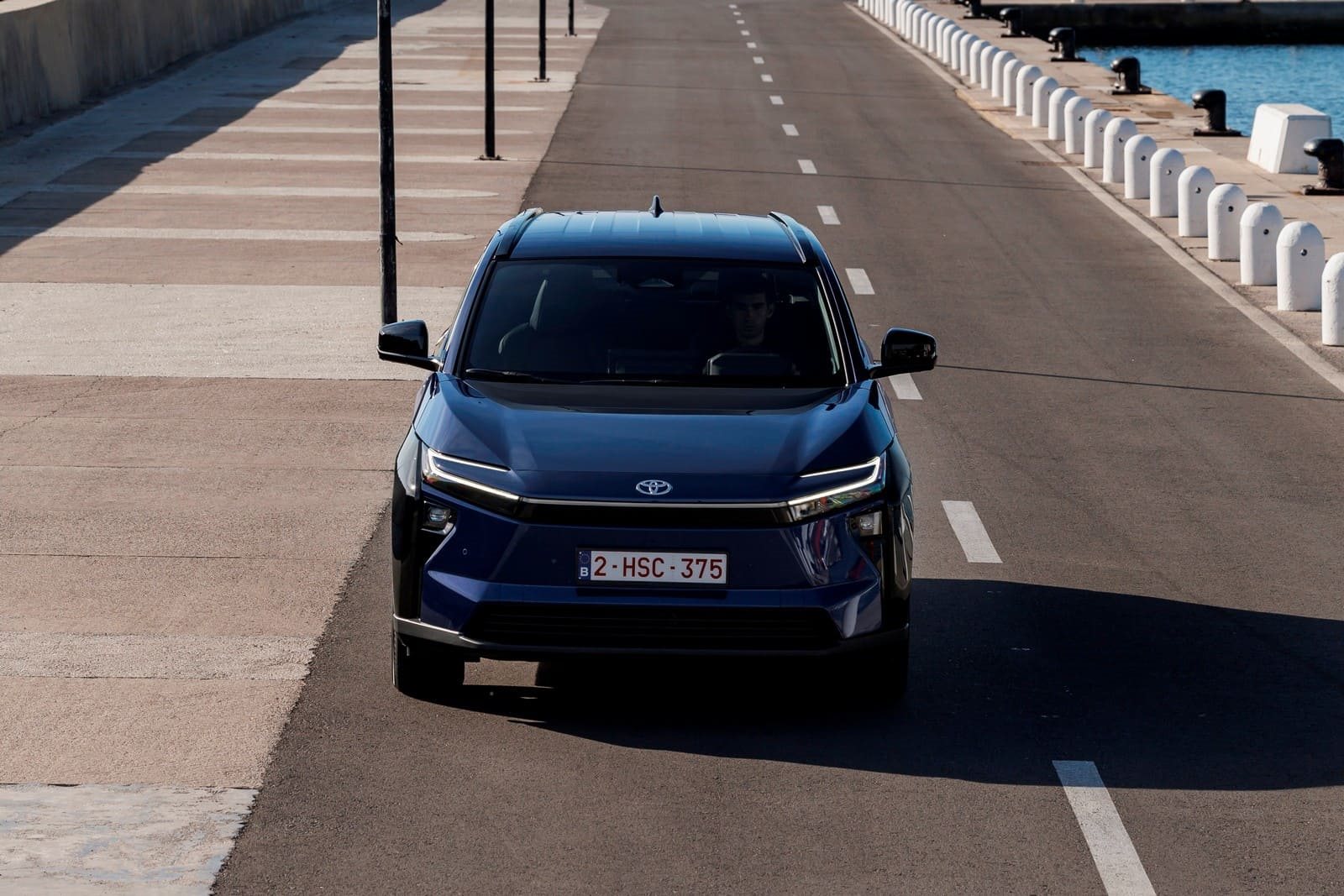 2026 - TOYOTA bZ4X DEEP BLUE METALLIC, foto 14