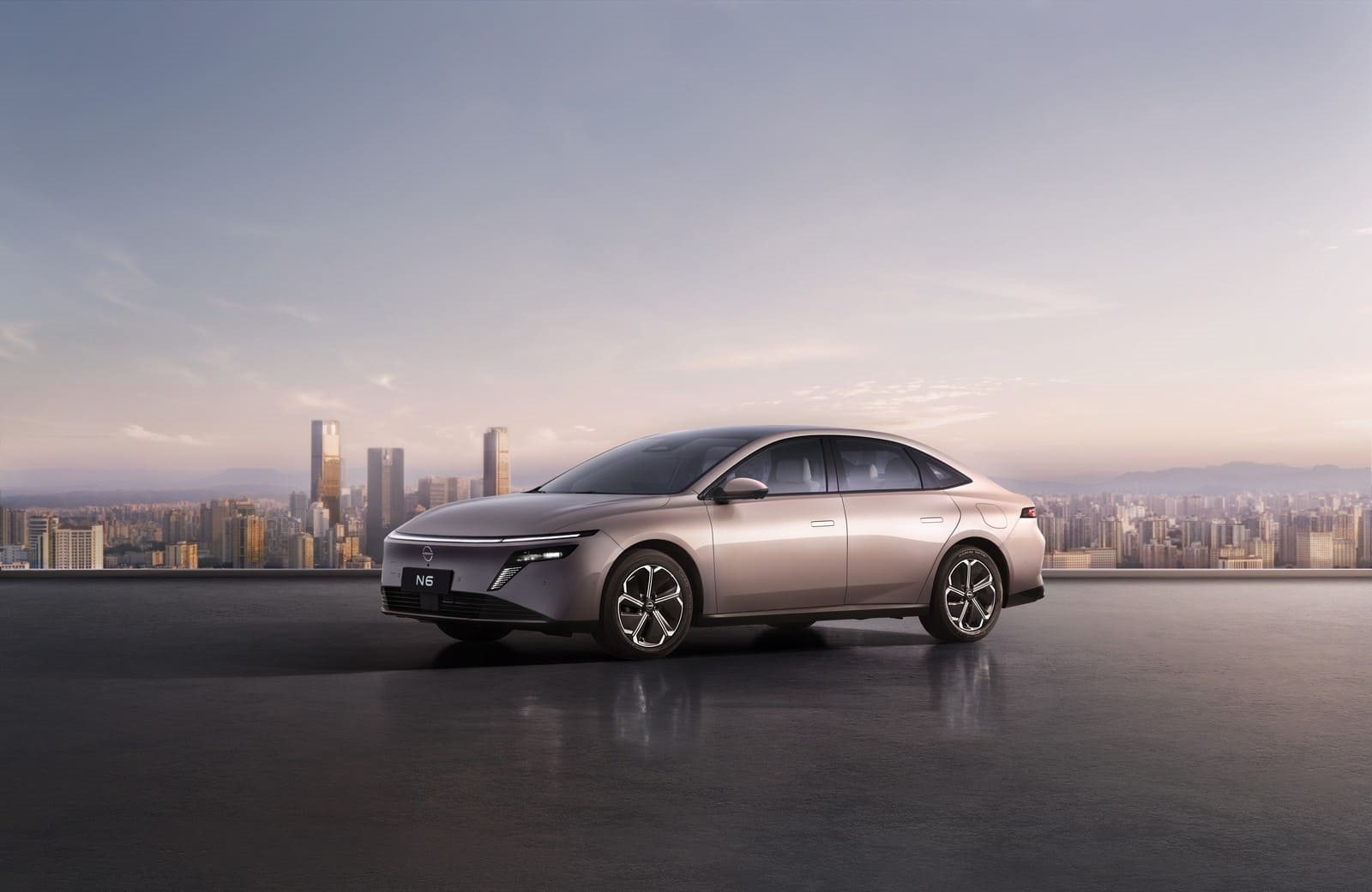 NISSAN N6, foto 1