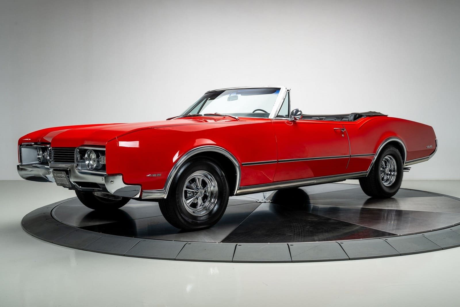 OLDSMOBILE DELTA 88 CONVERTIBLE, foto 1