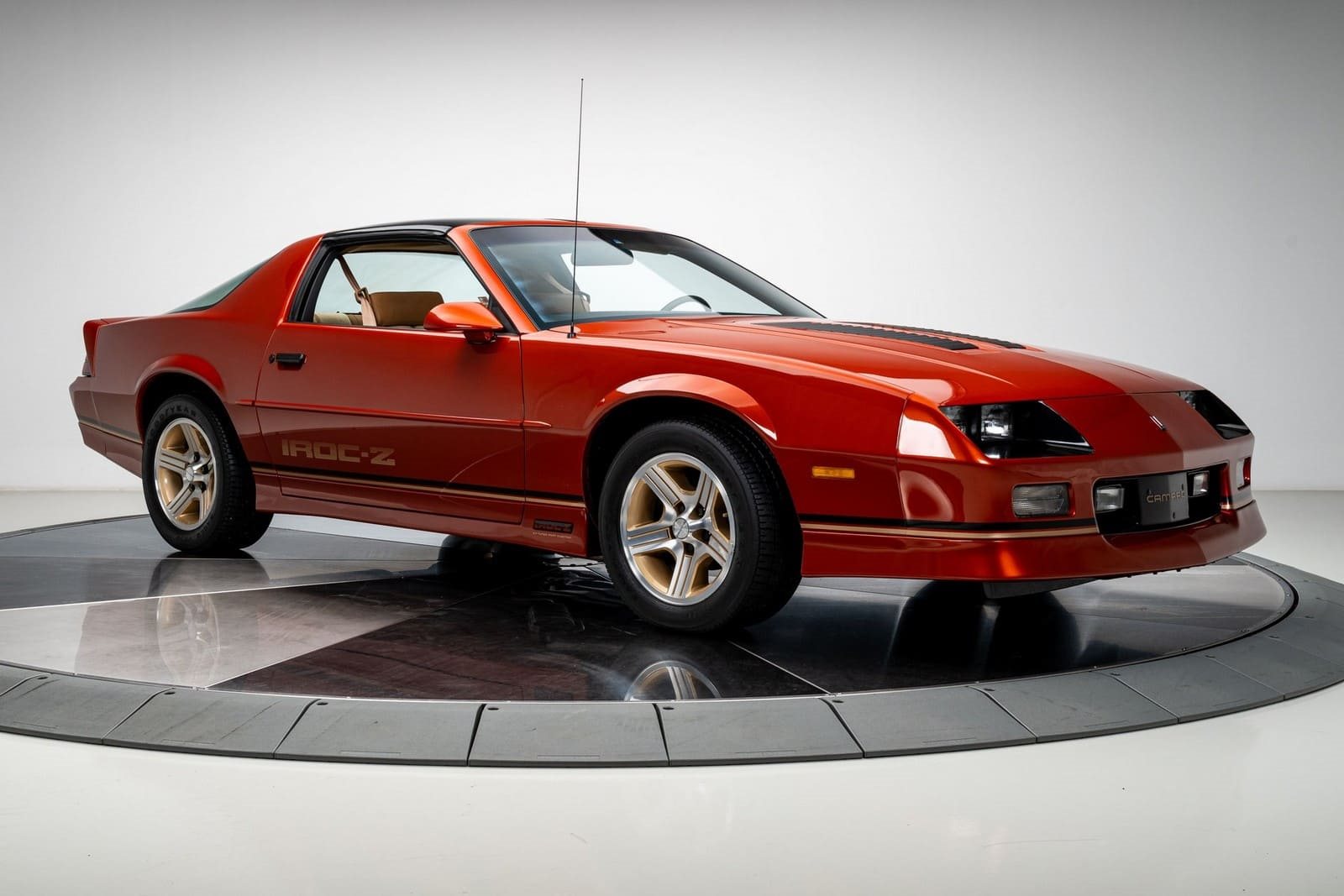 1988 - CHEVROLET CAMARO Z/28 IROC-Z MEDIUM ORANGE, foto 4