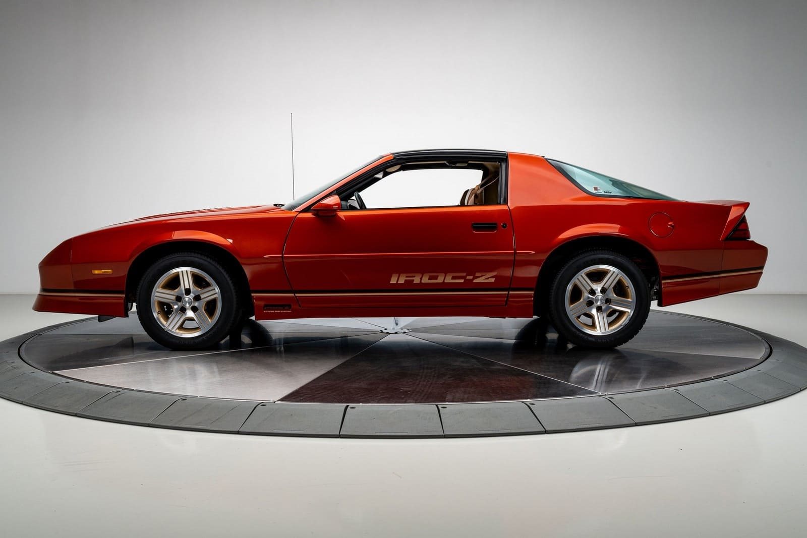 1988 - CHEVROLET CAMARO Z/28 IROC-Z MEDIUM ORANGE, foto 10