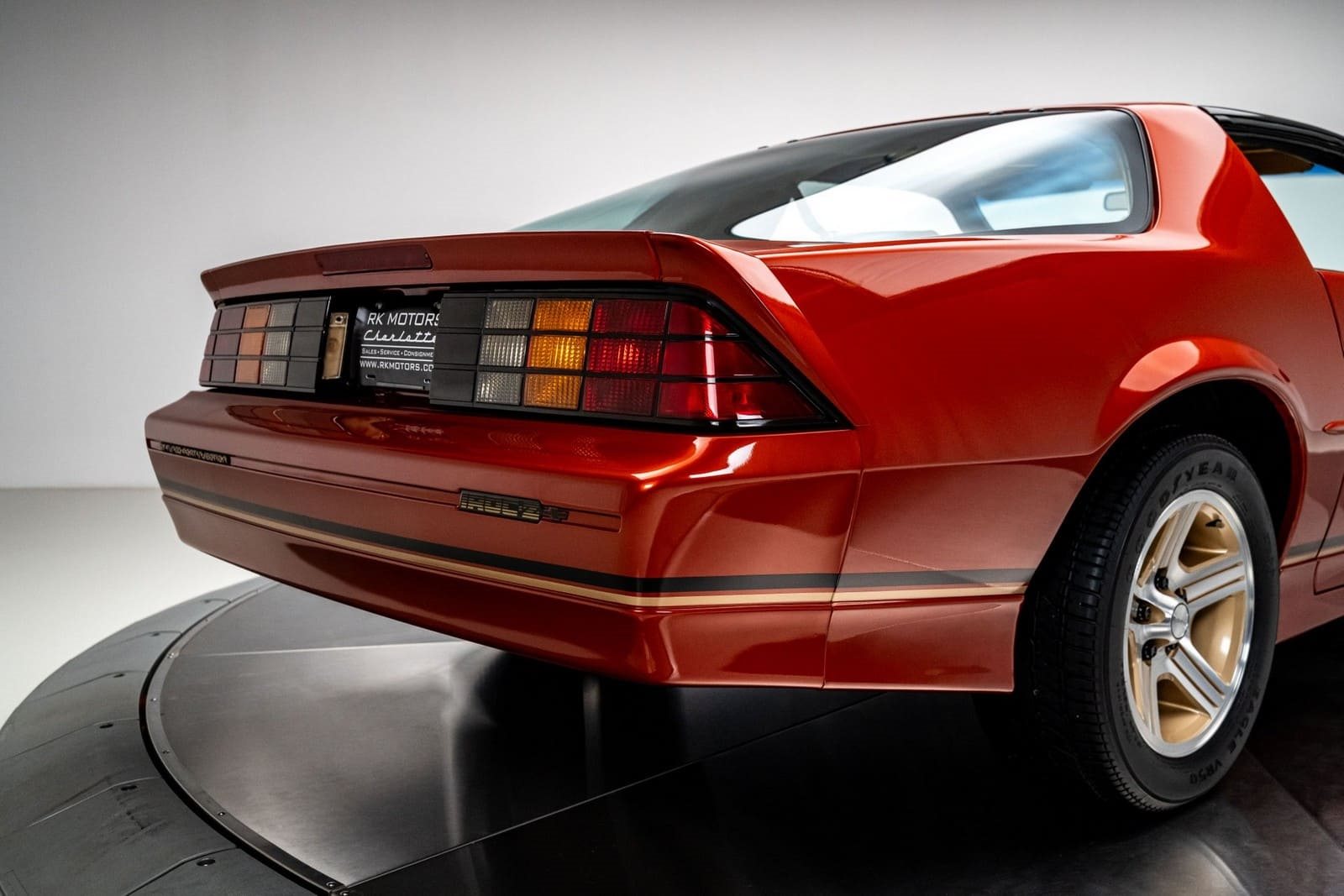 1988 - CHEVROLET CAMARO Z/28 IROC-Z MEDIUM ORANGE, foto 15