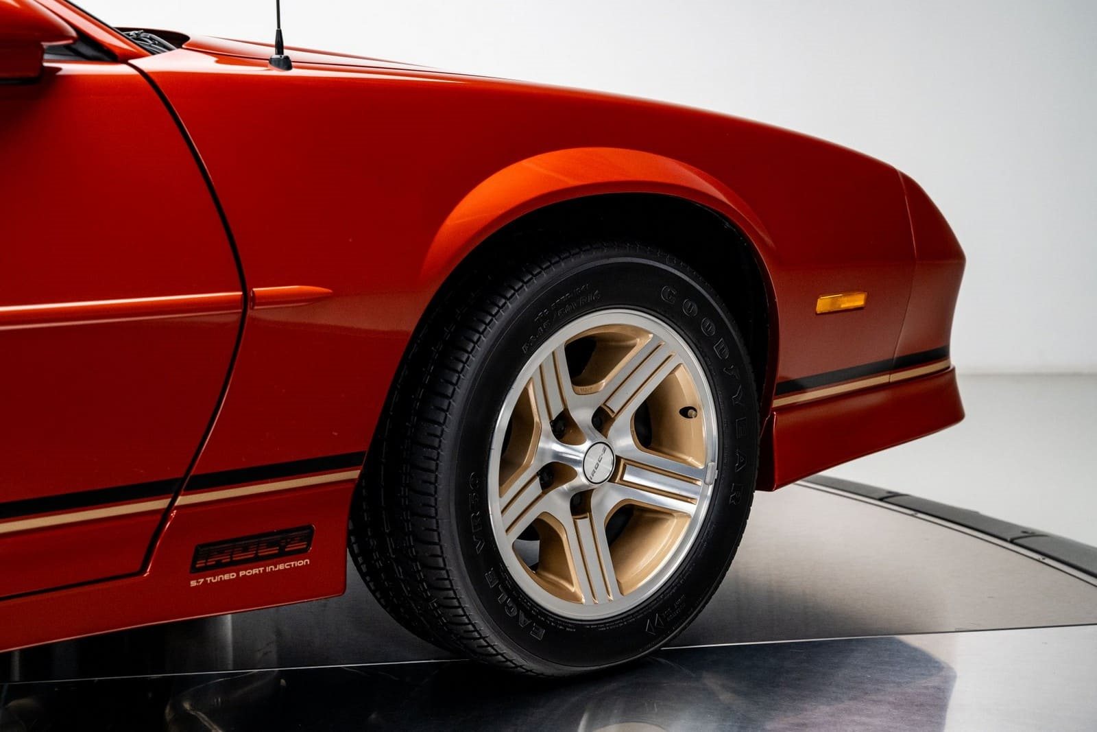 1988 - CHEVROLET CAMARO Z/28 IROC-Z MEDIUM ORANGE, foto 24