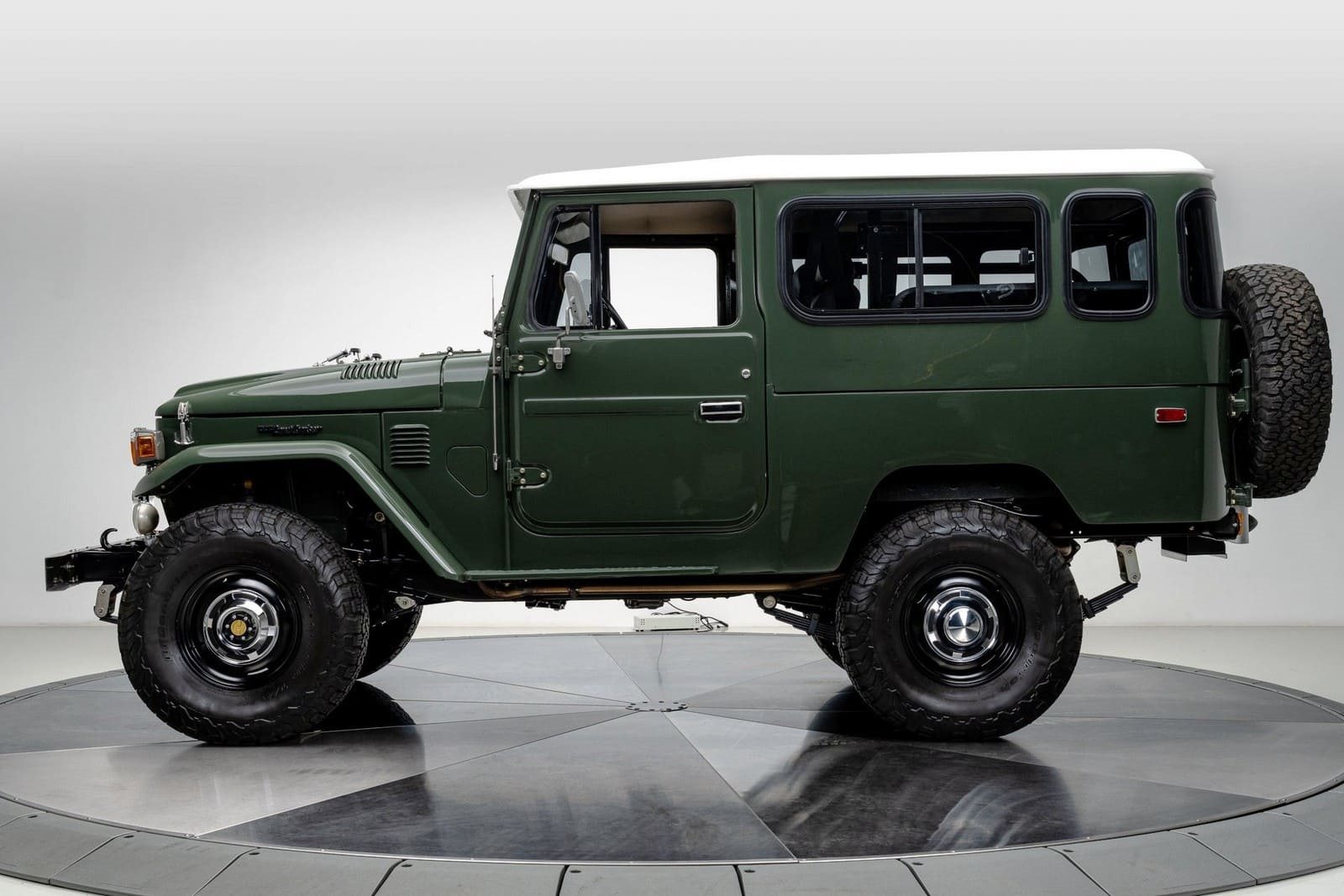 1980 - TOYOTA LAND CRUISER FJ43 GREEN, foto 18