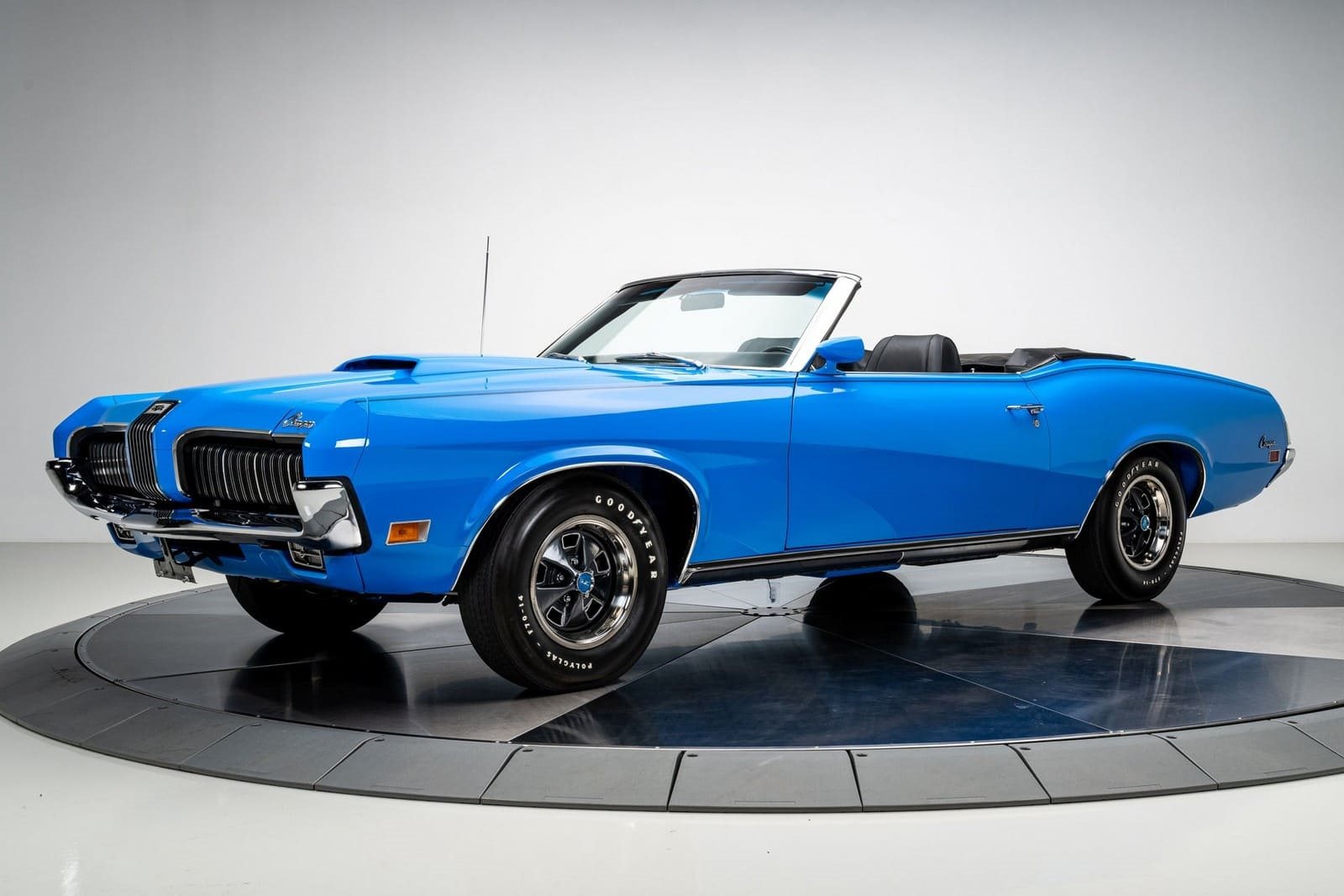 MERCURY COUGAR XR-7 CONVERTIBLE, foto 2
