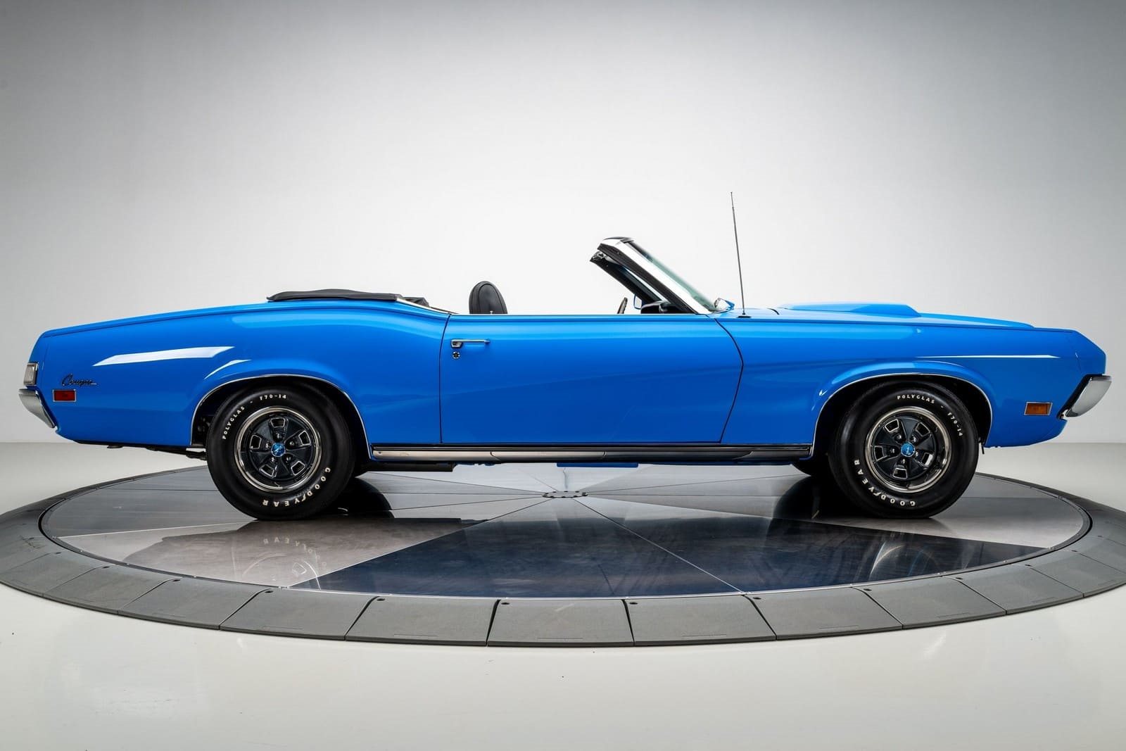 MERCURY COUGAR XR-7 CONVERTIBLE, foto 19