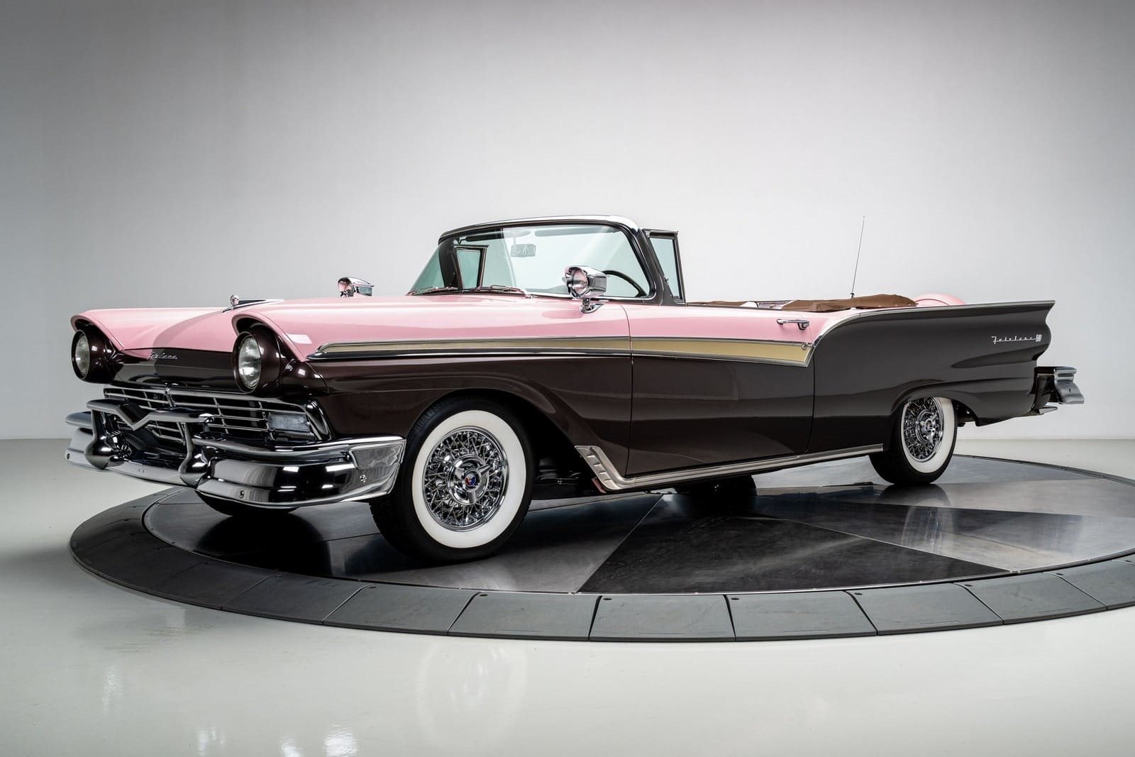 FORD FAIRLANE 500 SUNLINER PINK & MOCHA, foto 2