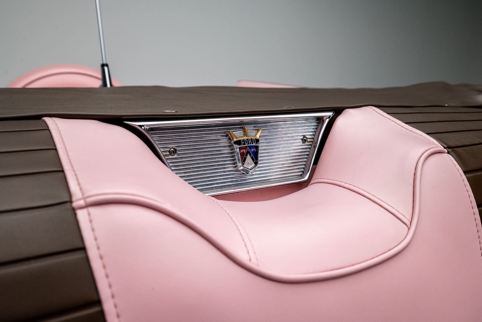 FORD FAIRLANE 500 SUNLINER PINK & MOCHA, foto 79