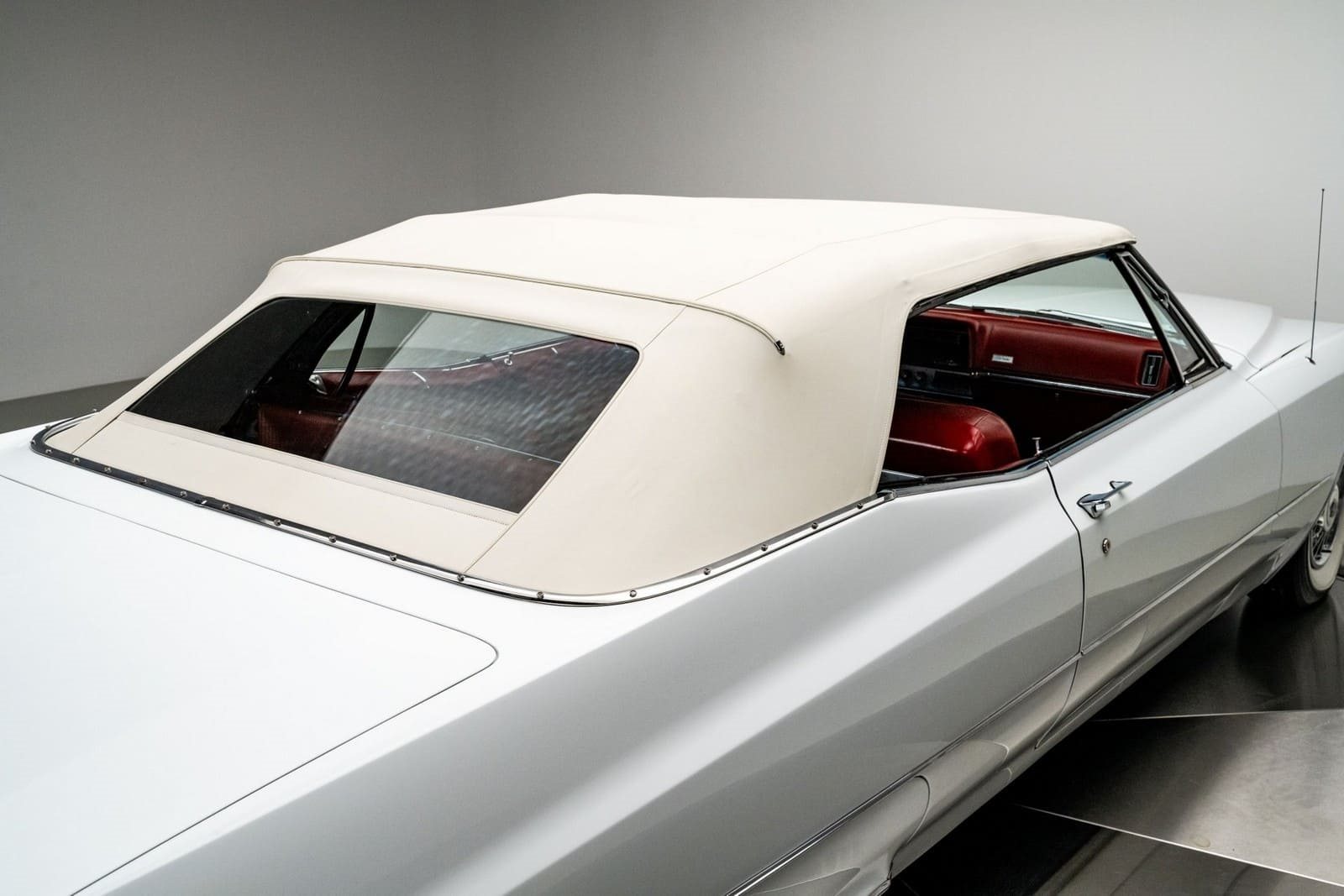 CADILLAC COUPE DEVILLE CONVERTIBLE, foto 14
