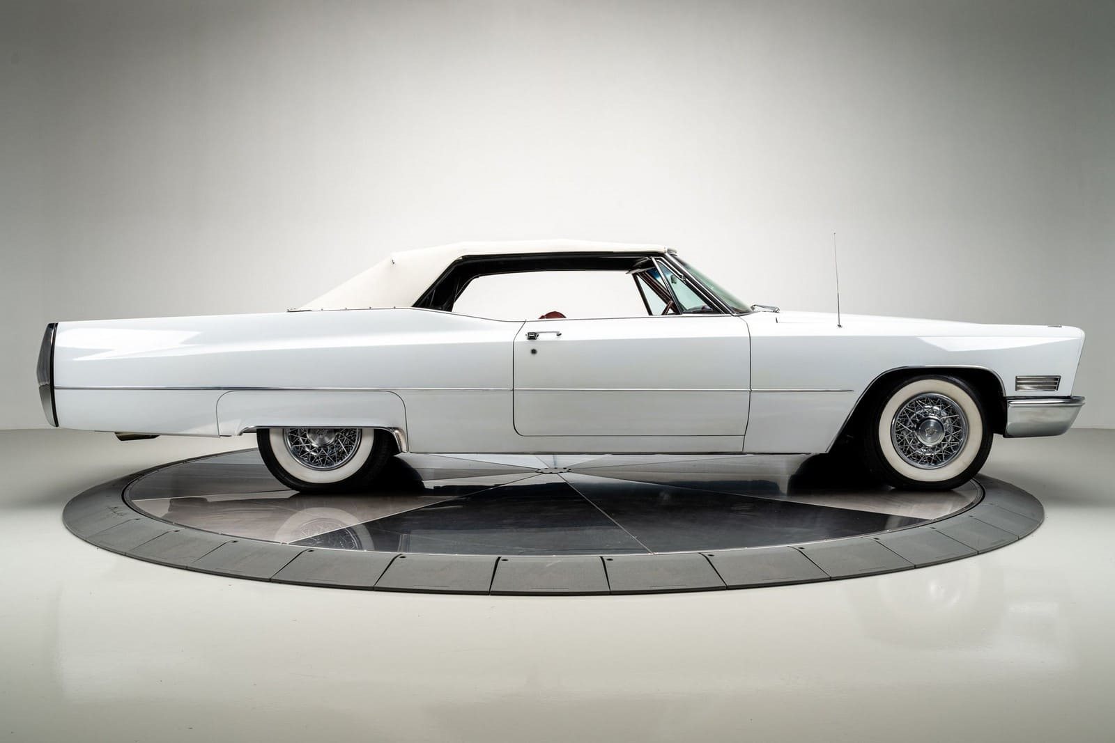 CADILLAC COUPE DEVILLE CONVERTIBLE, foto 15