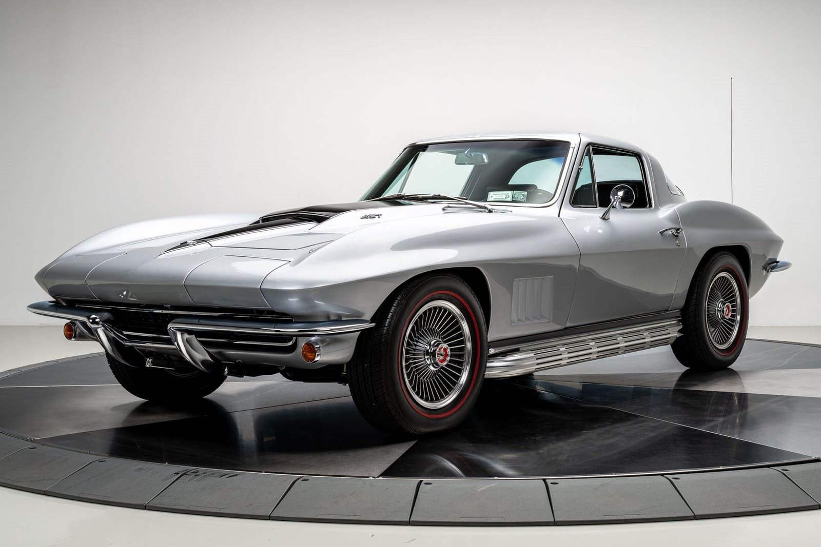 1967 - CHEVROLET CORVETTE SILVER PEARL, foto 1