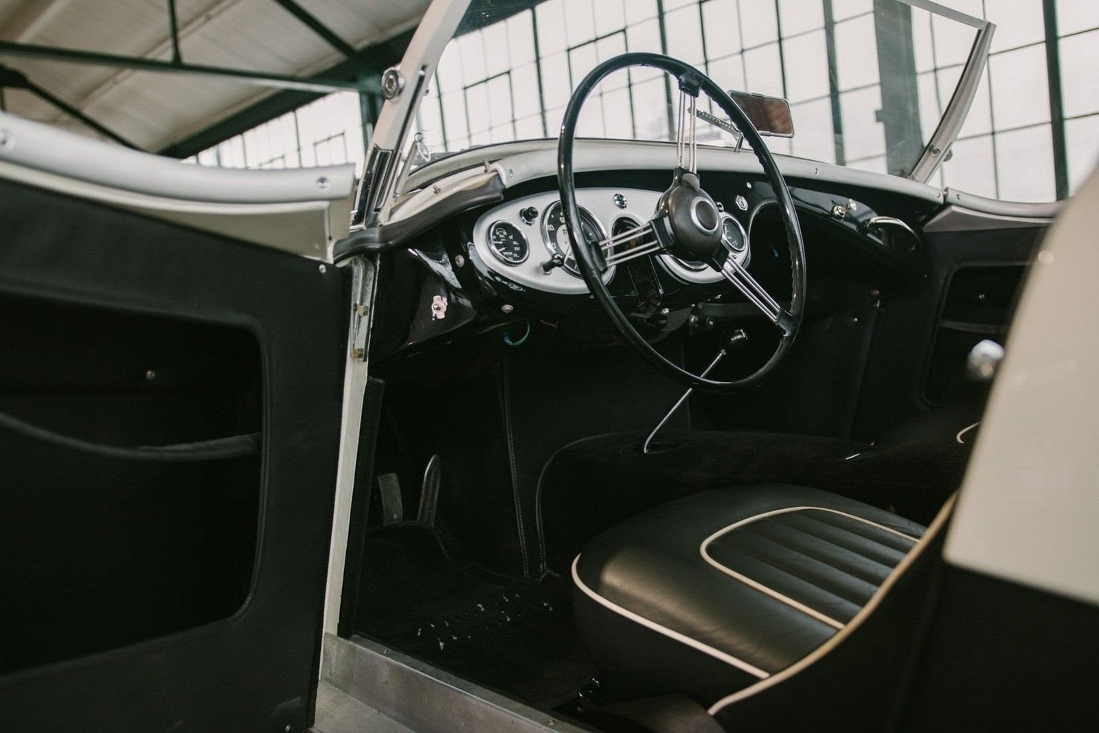 1956 - AUSTIN-HEALEY 100/M LE MANS ENGLISH WHITE-BLACK, foto 17
