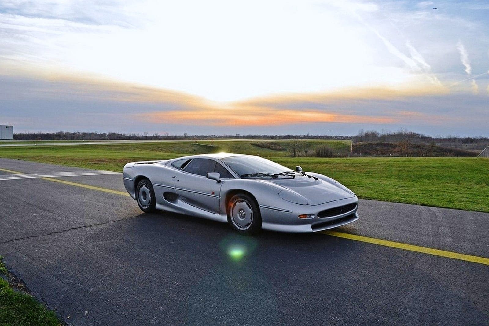 1994 - JAGUAR XJ220 SPA SILVER, foto 1