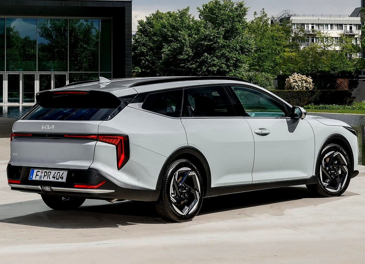 2027 - KIA K4 SPORTSWAGON, foto 17