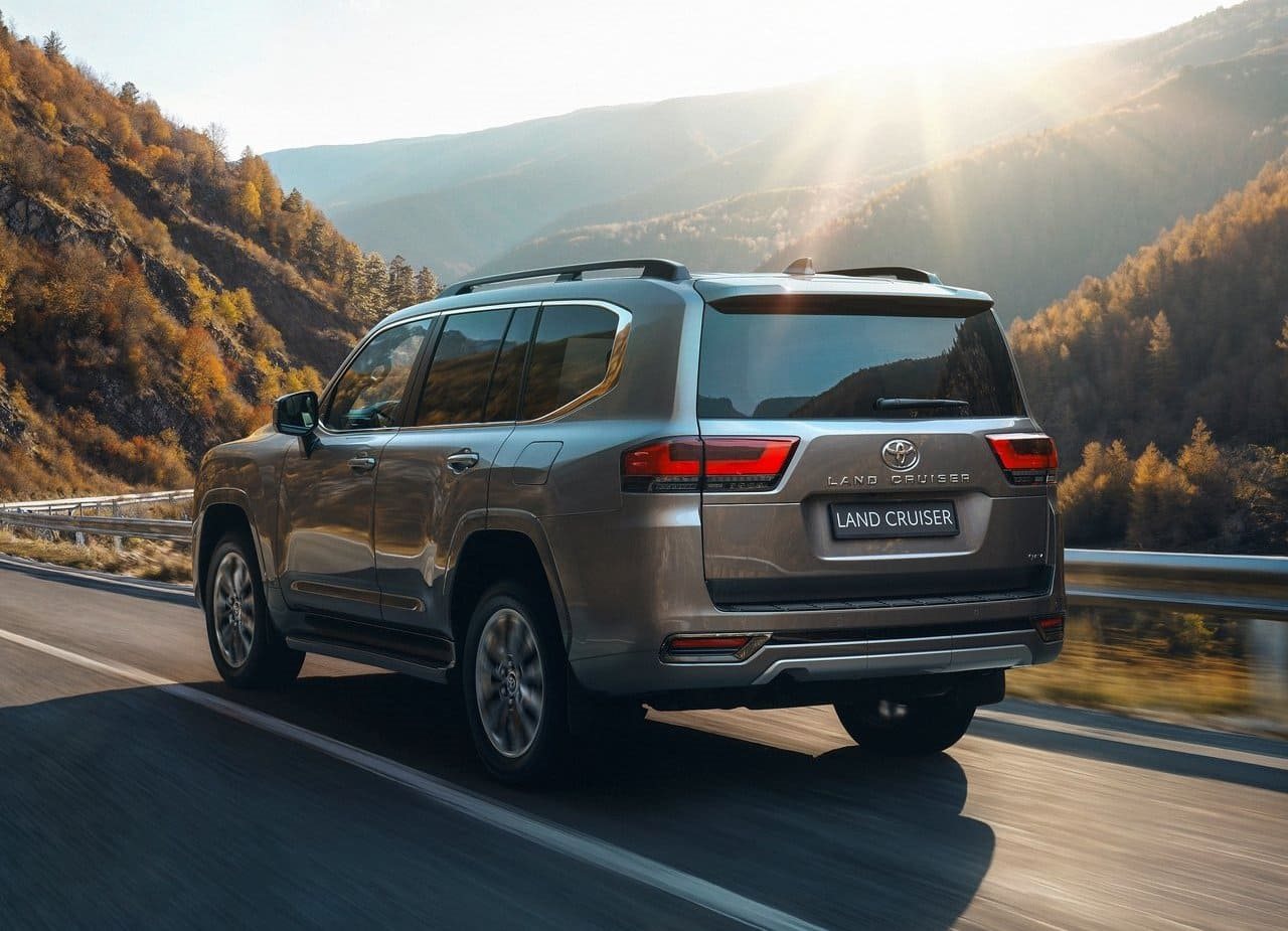 TOYOTA LAND CRUISER 300 HYBRID, foto 6